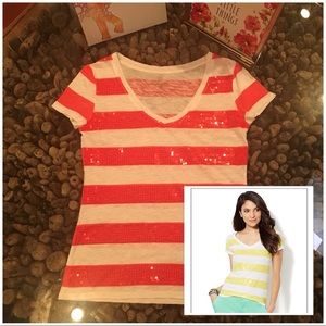 💚NY&CO sequined tee. *Fits like a small